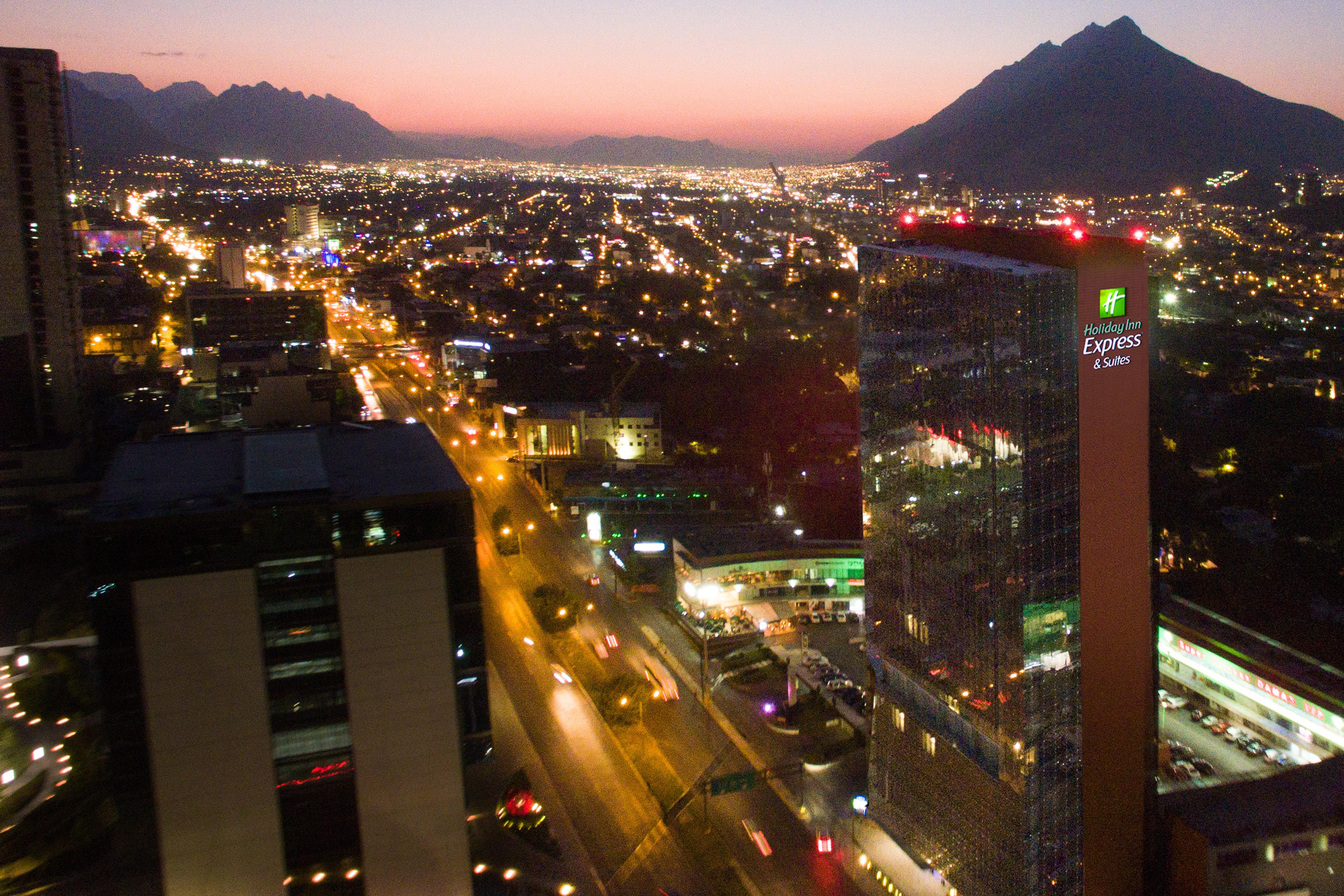 Holiday Inn Express & Suites Monterrey Valle By Ihg San Pedro Garza Garcia Eksteriør bilde